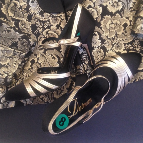 🌟Gorgeous Delman Black and Gold Heels - Picture 1 of 3